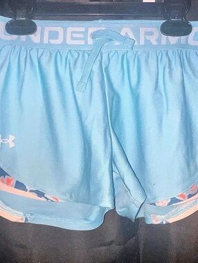 Under Armour Girls shorts